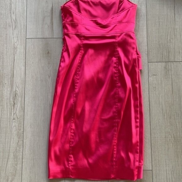 pink Barbie dress - Picture 3 of 3